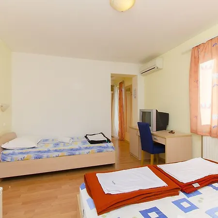 Jadran Ciovo Pensión 3*