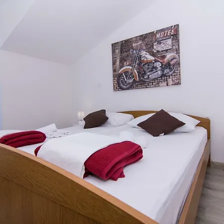 Jadran Ciovo Pensión 3*