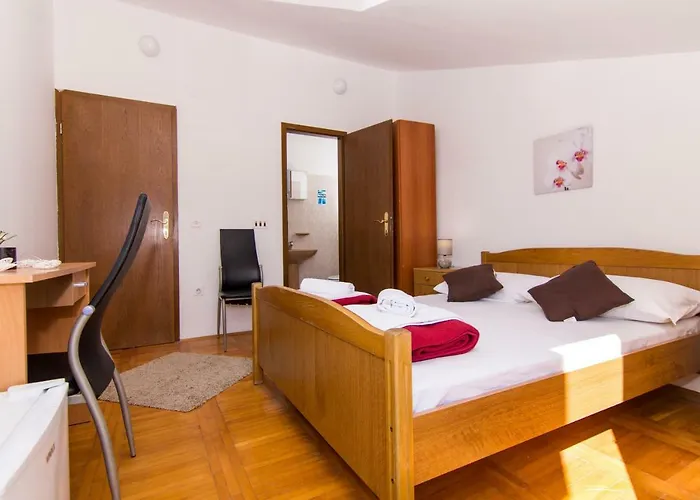 Jadran Ciovo Casa de hóspedes Trogir