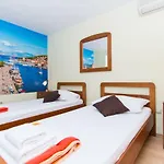 Πανσιόν Jadran Ciovo 3*