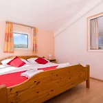 Πανσιόν Jadran Ciovo 3*