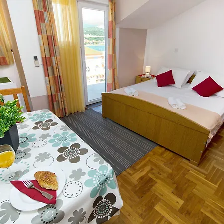 Jadran Ciovo بيت ضيافة 3*